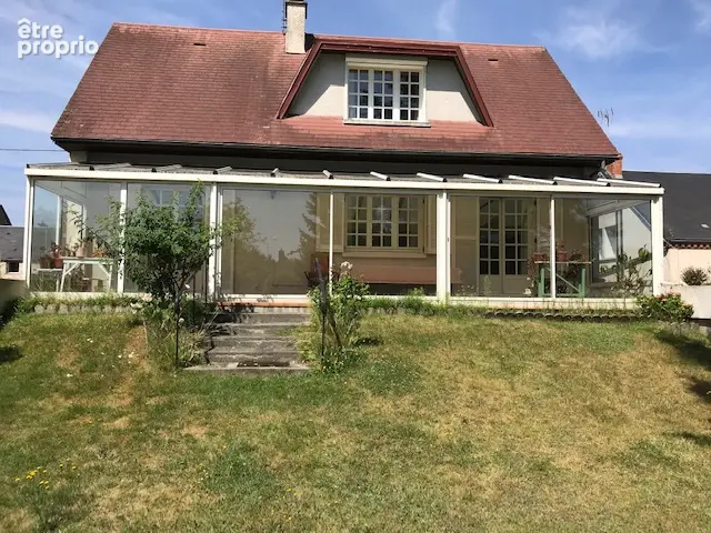 AUBIGNY-SUR-NÈRE  Maison familiale 135 m²  4 chambres Véranda  Sous-sol complet - photo 2