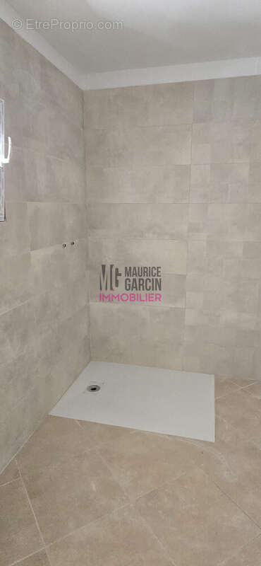 Maison 112 m² à Rochefort-Du-Gard  - photo 9