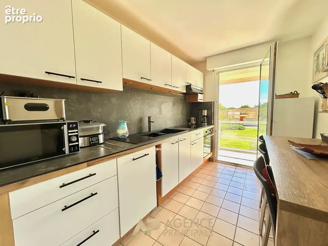 Appartement 64 m² La Rochelle -Terrasse 22 m² - Ascenseur - Parking - DPE B - photo 13