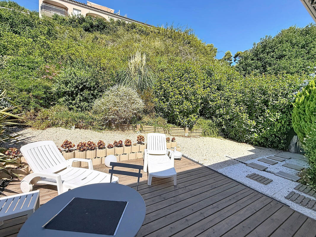 Appartement à SAINT-LAURENT-DU-VAR