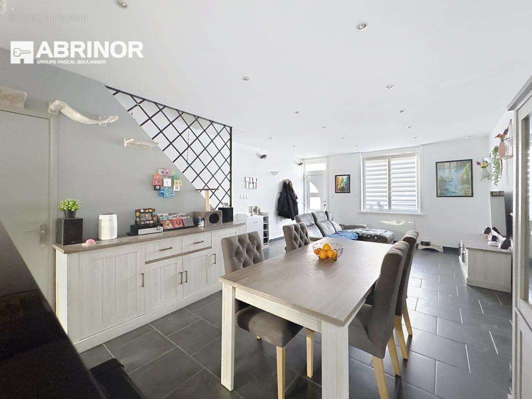 Maison à FACHES-THUMESNIL