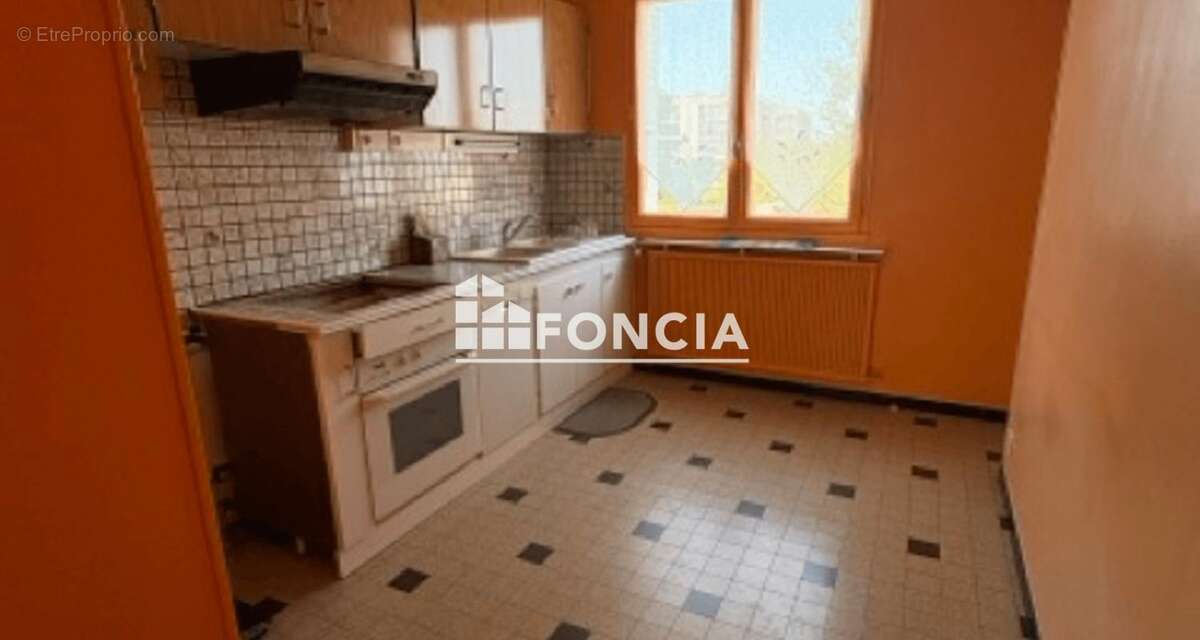 Imaginez votre futur intérieur dans cet appartement spacieux aux multiples possibilités - photo 3