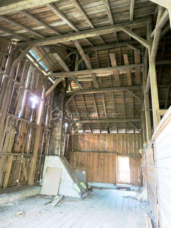 Mieussy – Ivoray : Ancienne ferme 245 m² à rénover - photo 3