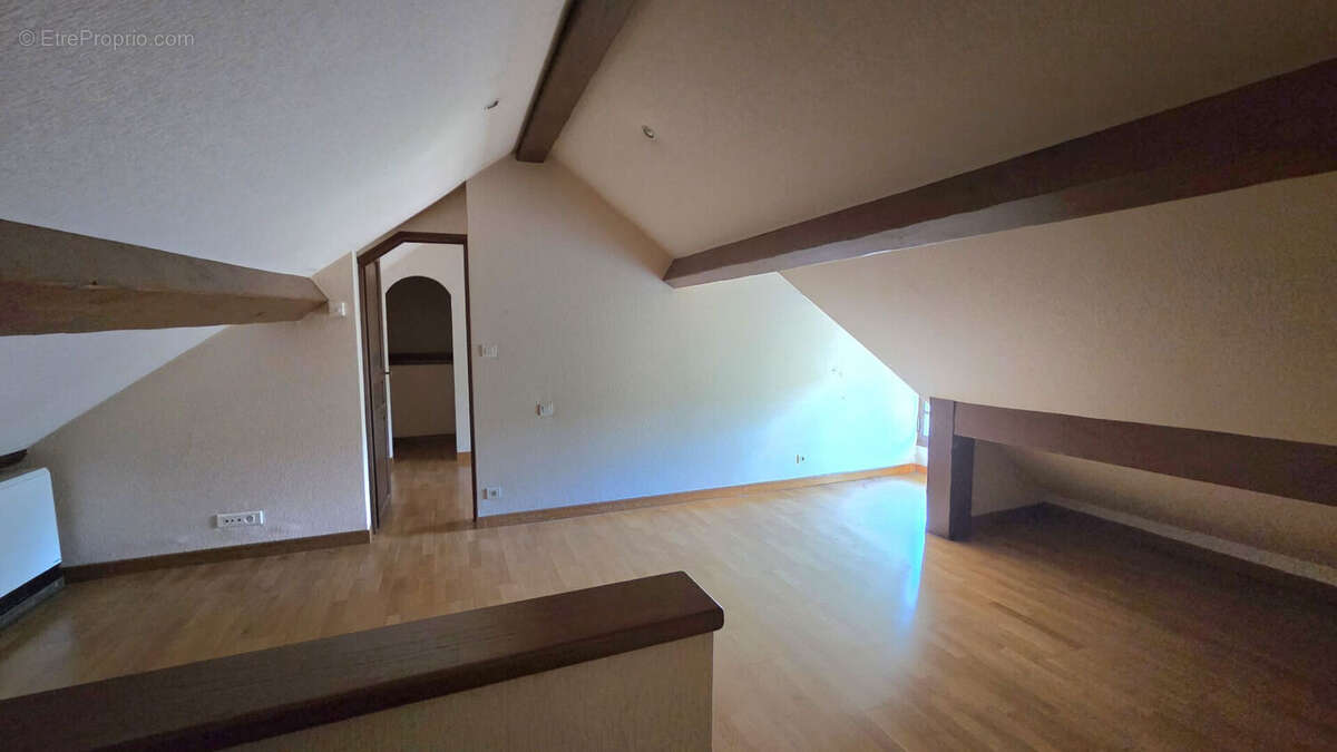 Très belle propriété de 218 m² sur plus de 20 000 m² de terrain avec étangs ! - photo 10