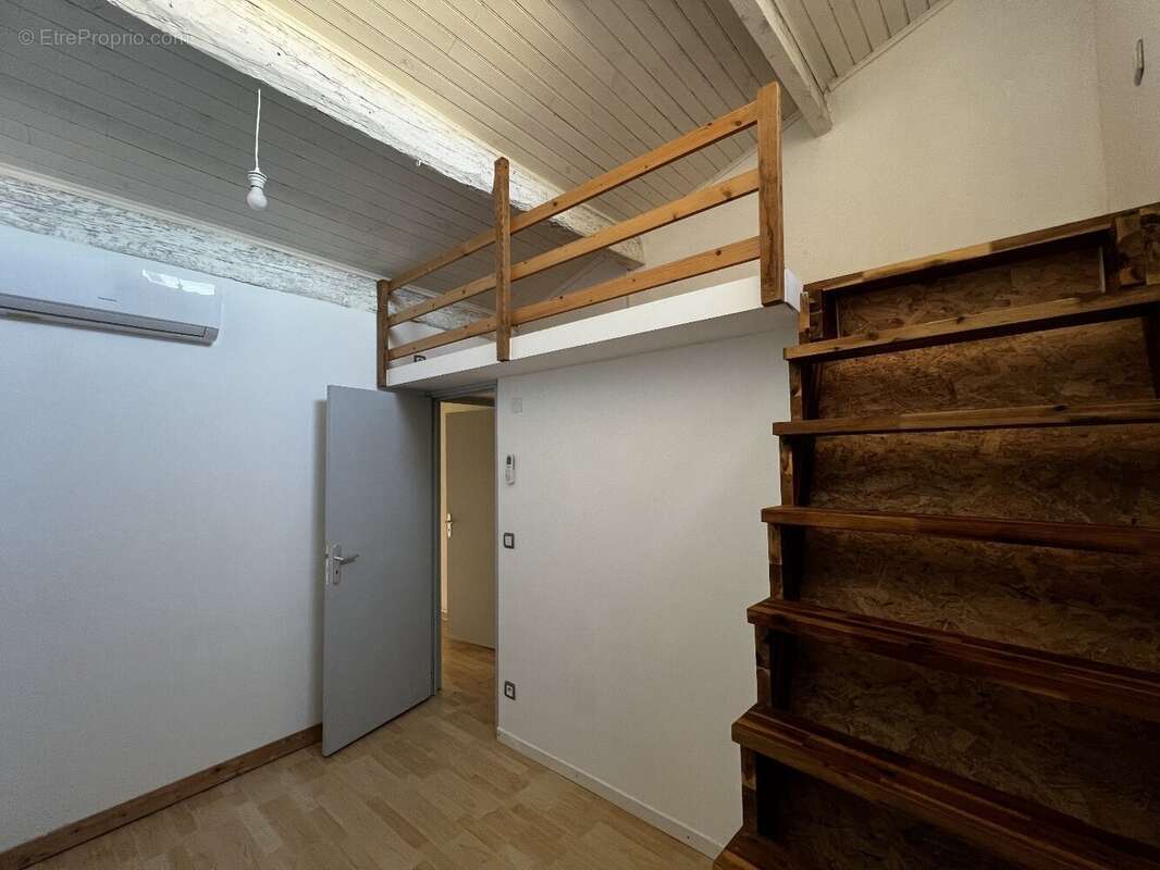 Appartement à CEYRAS