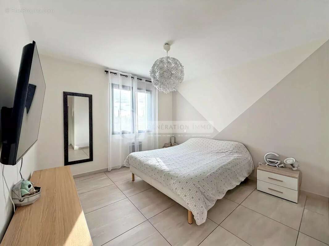 Maison à SAINT-MARTIN-DE-CRAU