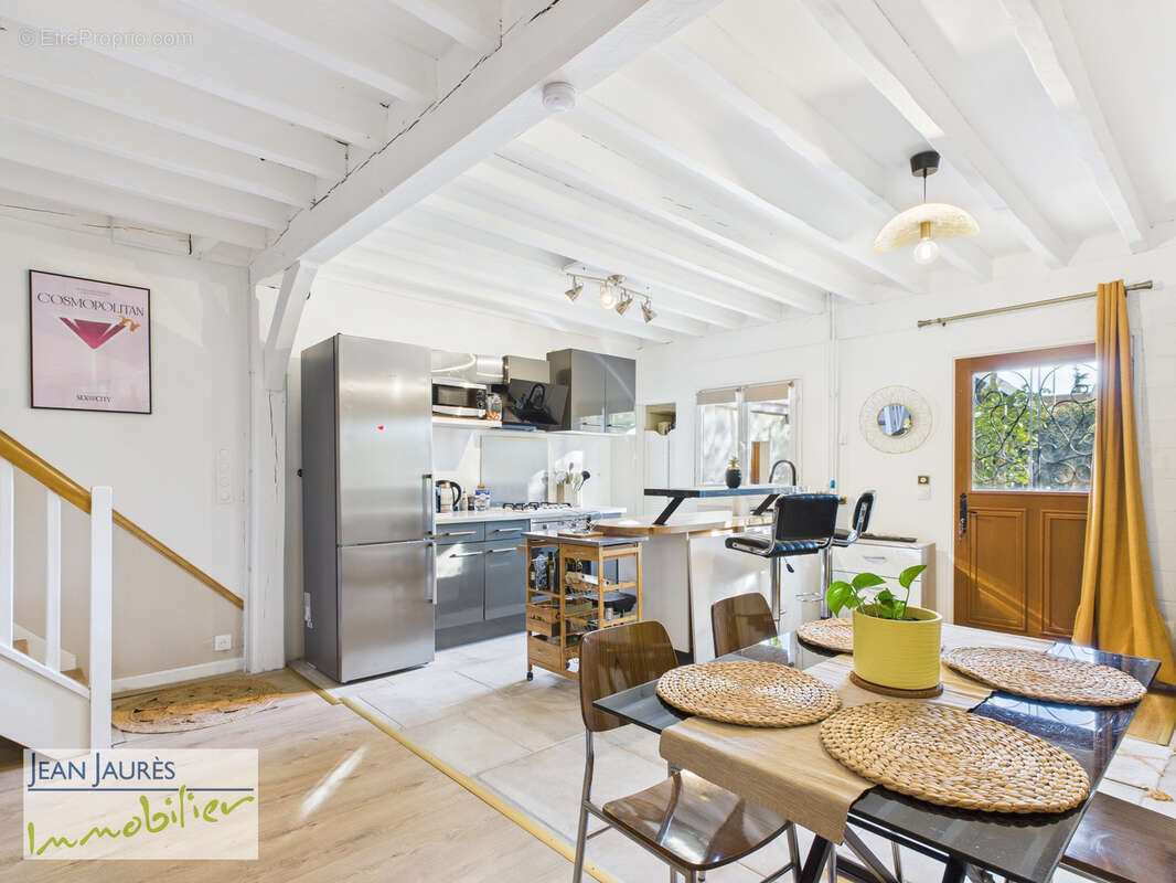 Maison à SAINTE-SAVINE