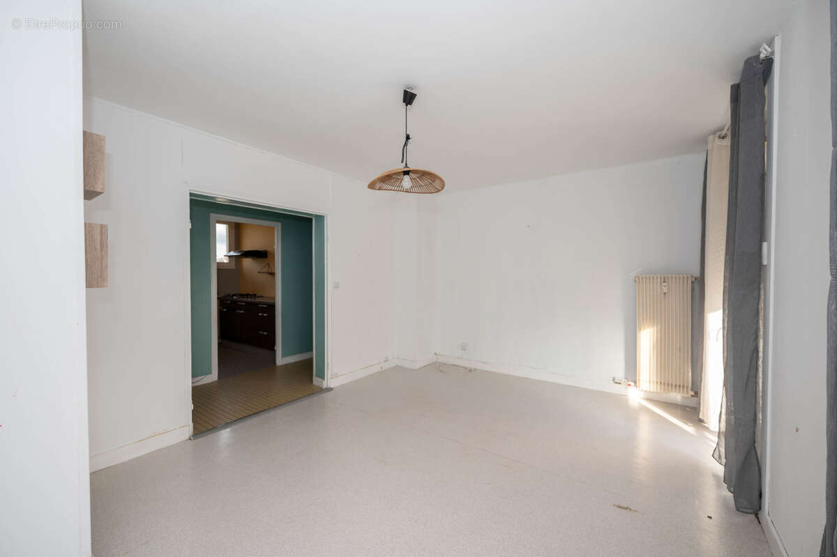 Appartement à MOUTHE