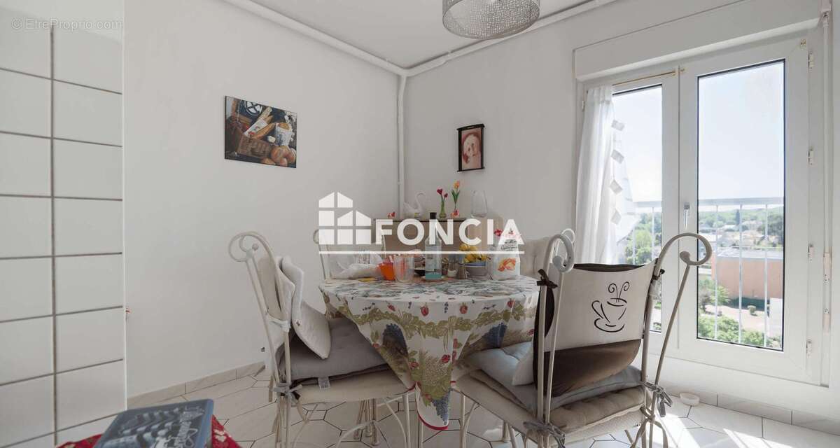 Appartement à DAMMARIE-LES-LYS