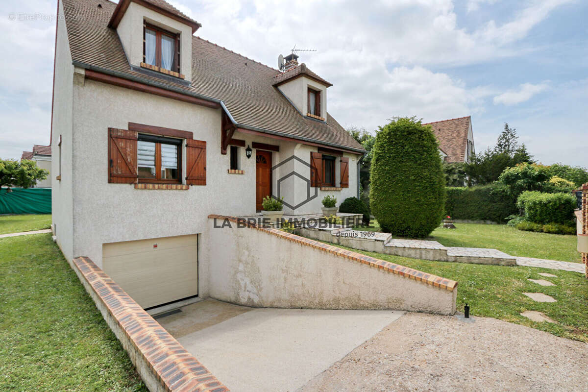 Maison à VILLECRESNES