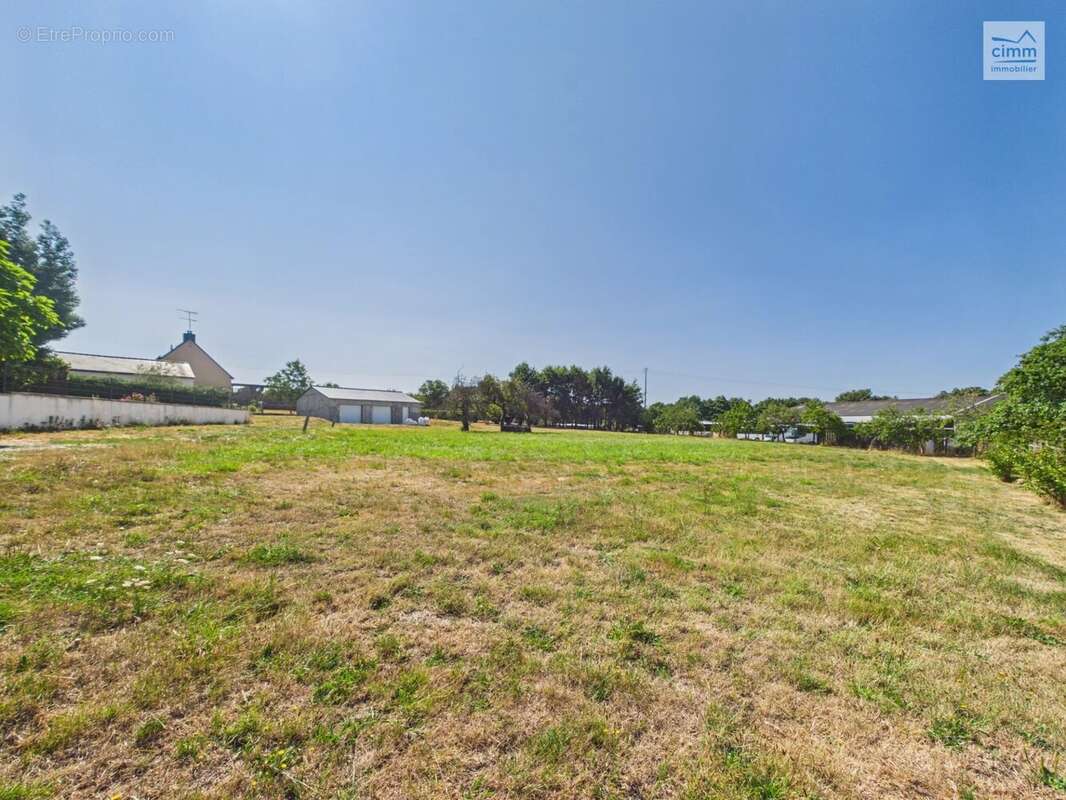Terrain de 1 554 m² à batir - photo 2