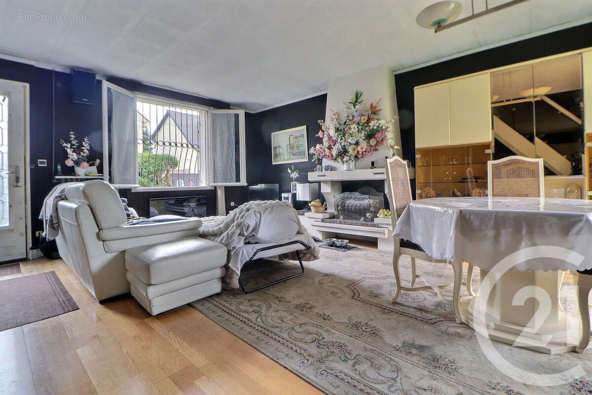 Maison à AULNAY-SOUS-BOIS