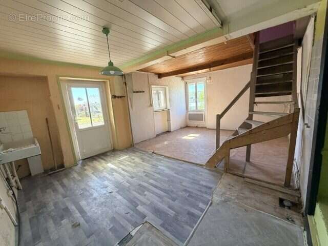 Maison 50 m² à Marges  - photo 4