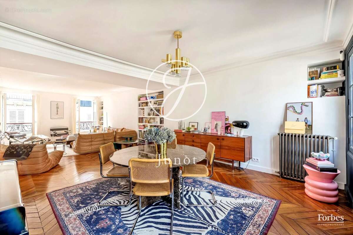 Paris 9e - SAINT-GEORGES - Appartement - 117,68m² Carrez - 6 pièces - Charme de l'ancien - photo 3
