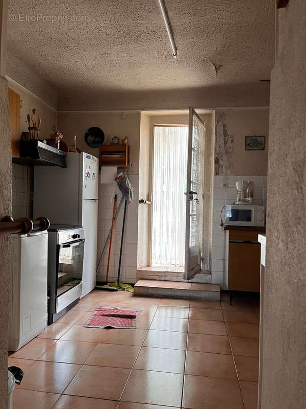 Allauch - aubagnens - terrain constructible 420 m2 + maison de caractere a renover - photo 7