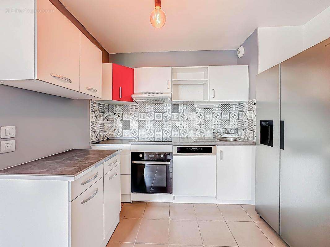 *** Appartement T3 de 60m2 avec terrasse et parking à PALAVAS *** - photo 6
