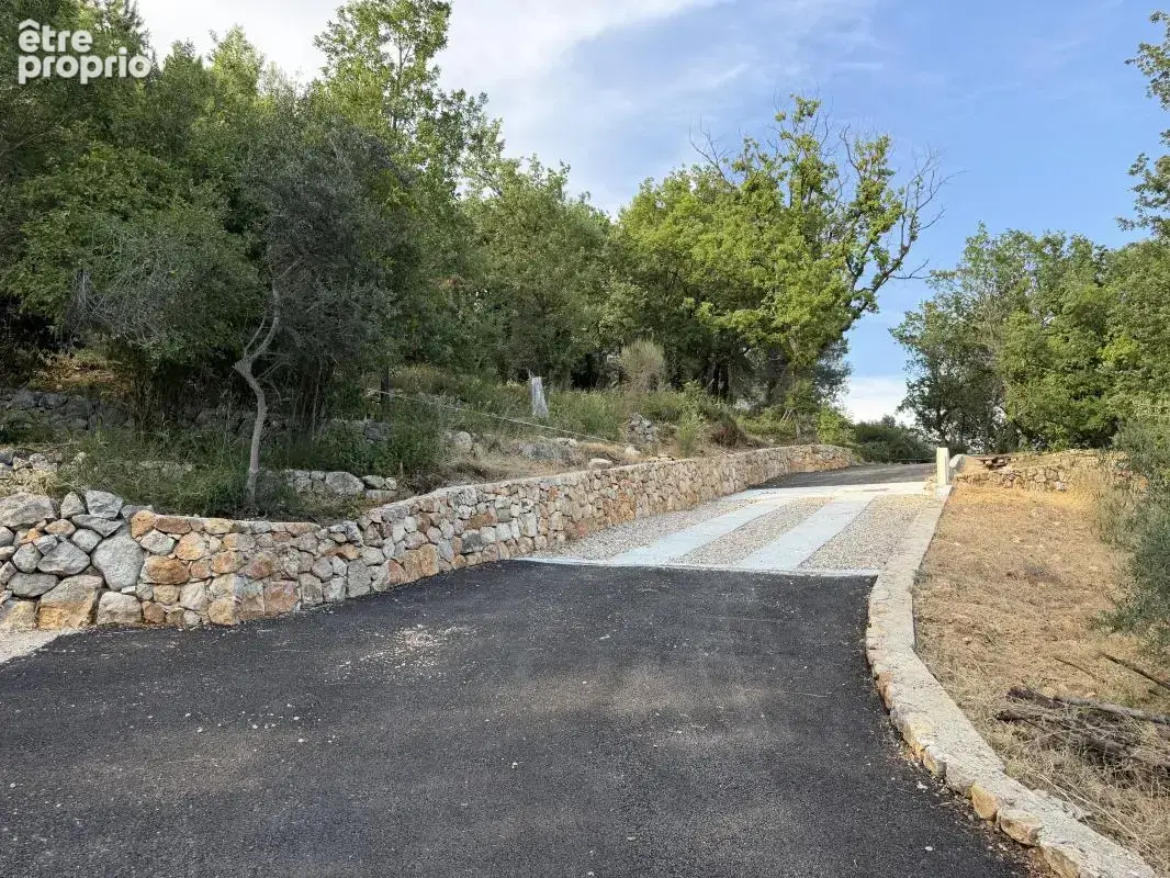 Terrain 1 638 m² à vendre à Tourrettes-Sur-Loup (06140) - photo 2