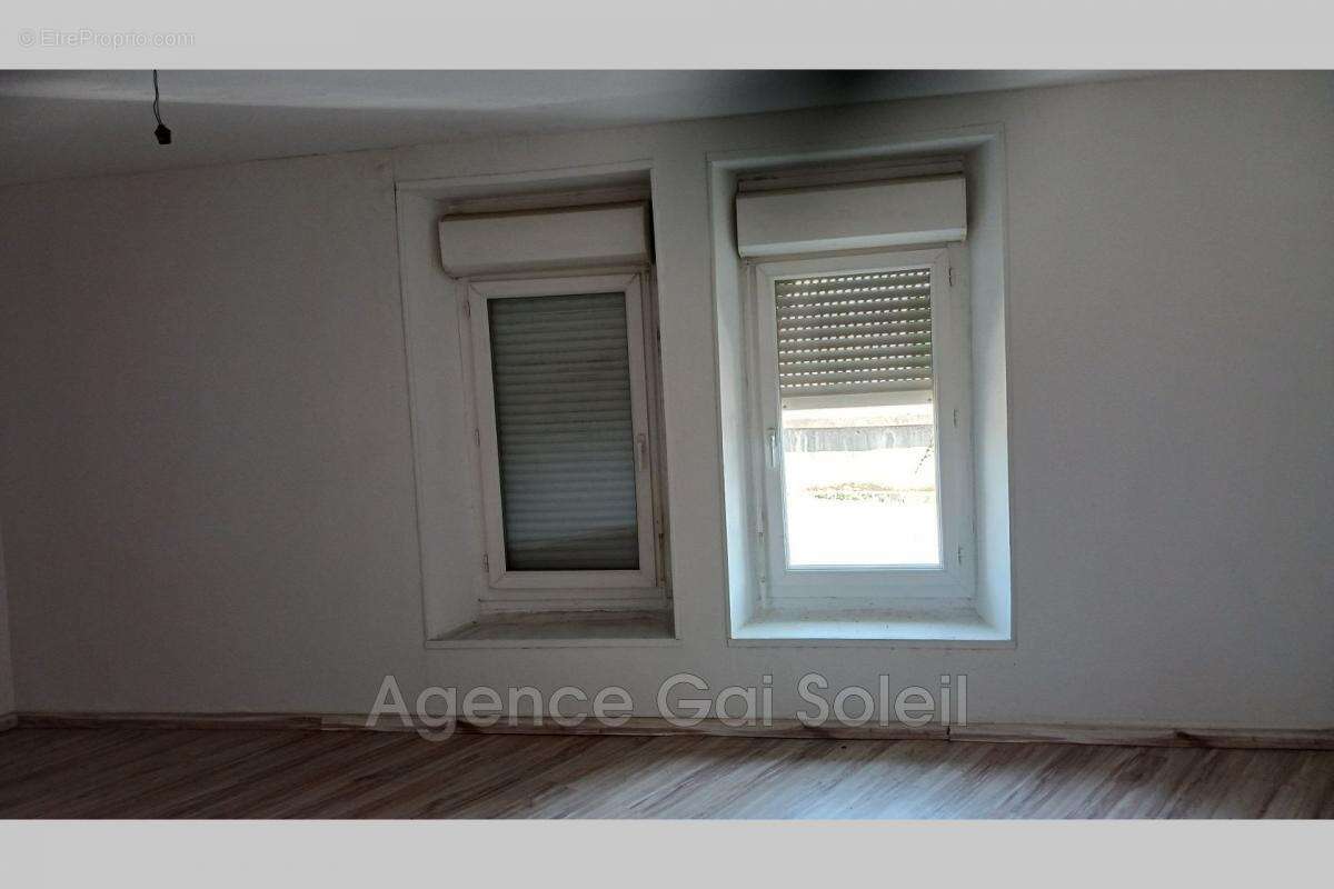 Maison à NISSAN-LEZ-ENSERUNE