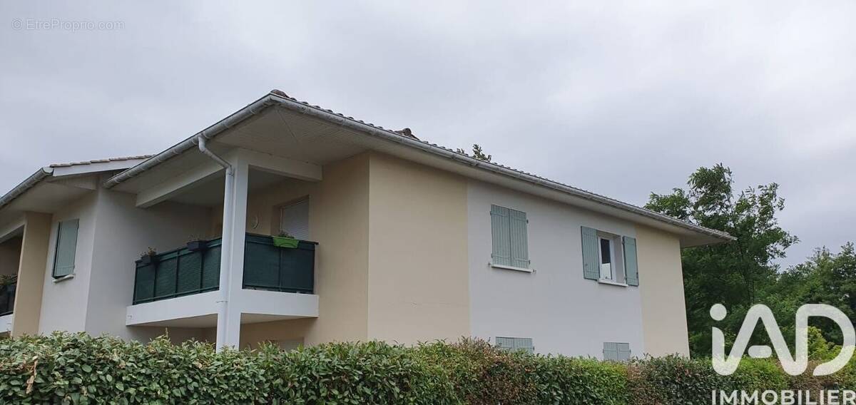 Photo 1 - Appartement à SALLES
