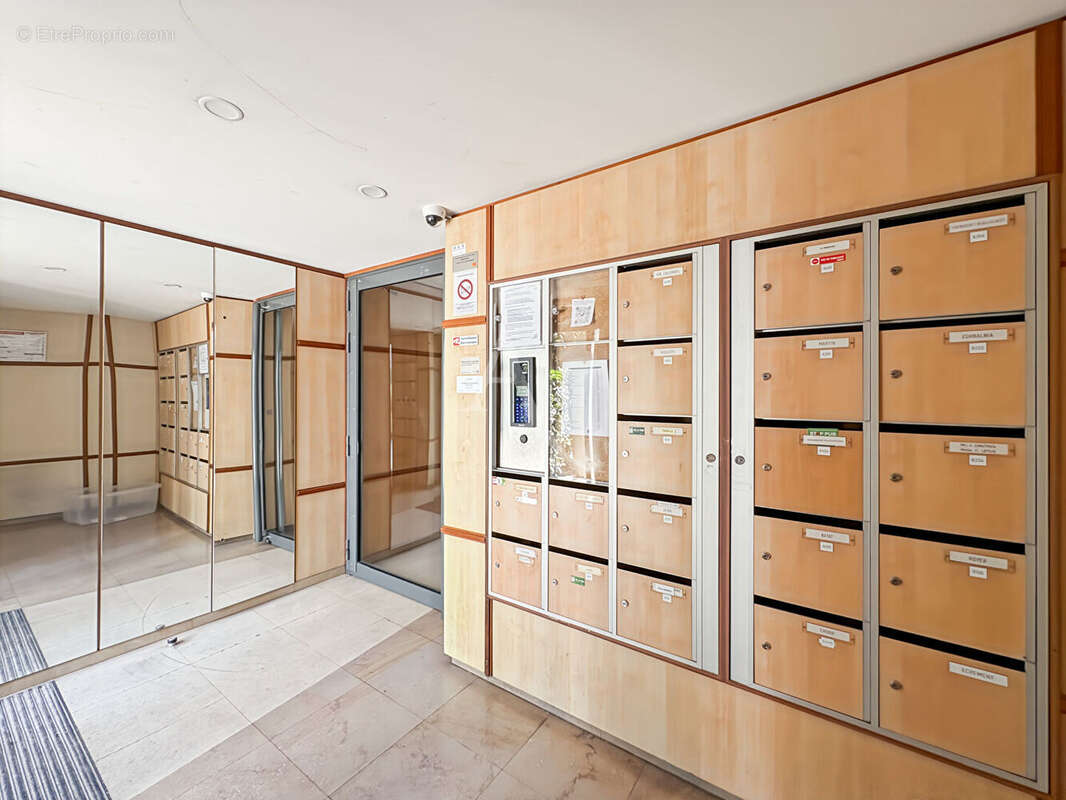 Exclusivité  Boulogne-Billancourt Rue de Sèvres  Studio de 28 m²  DPE C  Idéal investissement - photo 10