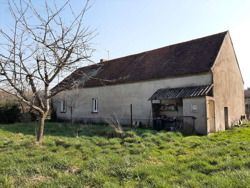 Maison à CLESSY
