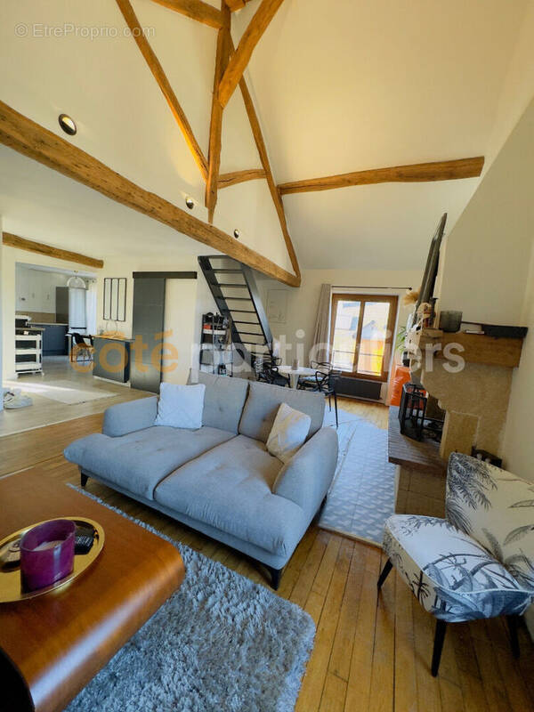 Appartement à SAINT-JEAN-DE-BRAYE