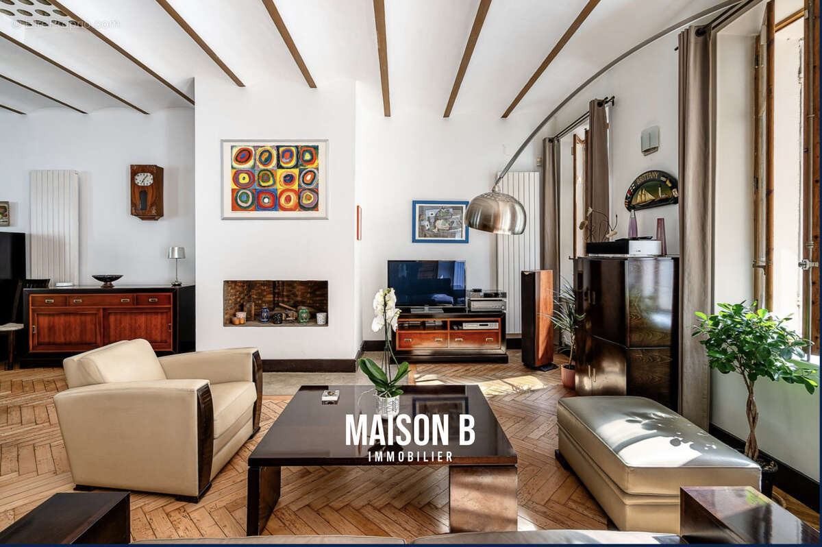 Appartement à MARSEILLE-6E
