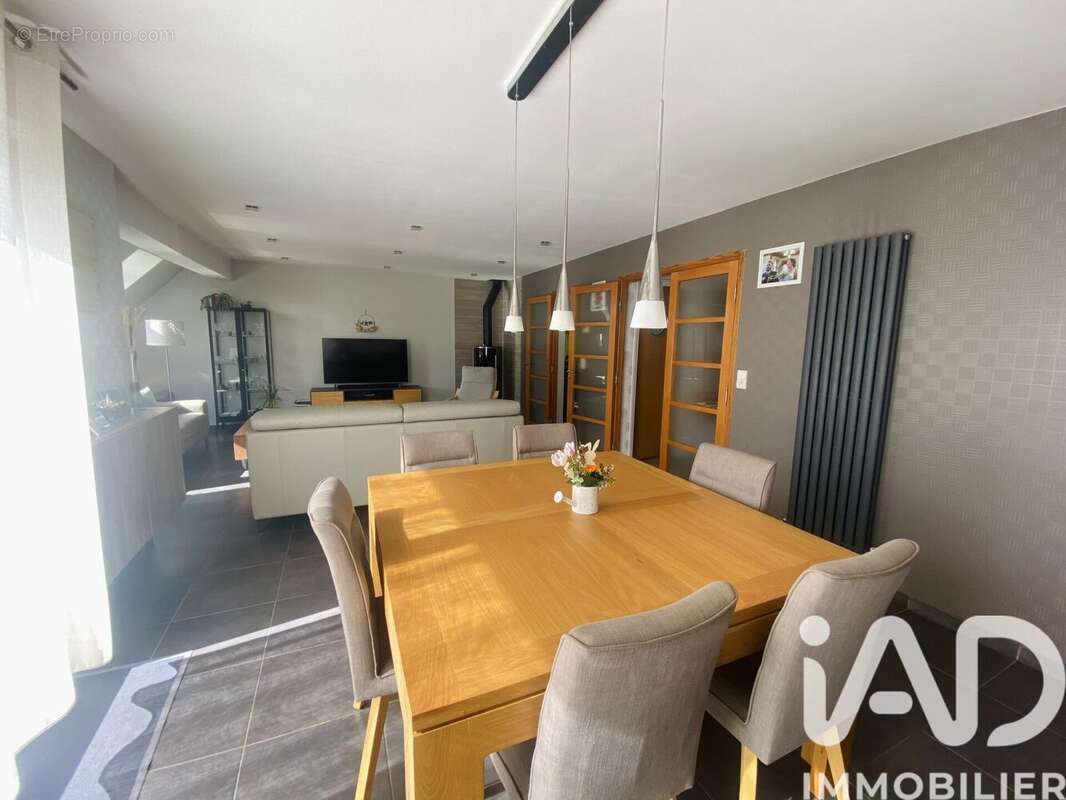 Maison 126 m² à Oignies  - photo 2