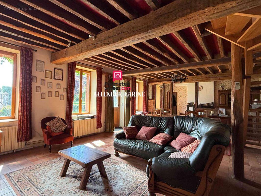 Maison à VILLENEUVE-L'ARCHEVEQUE