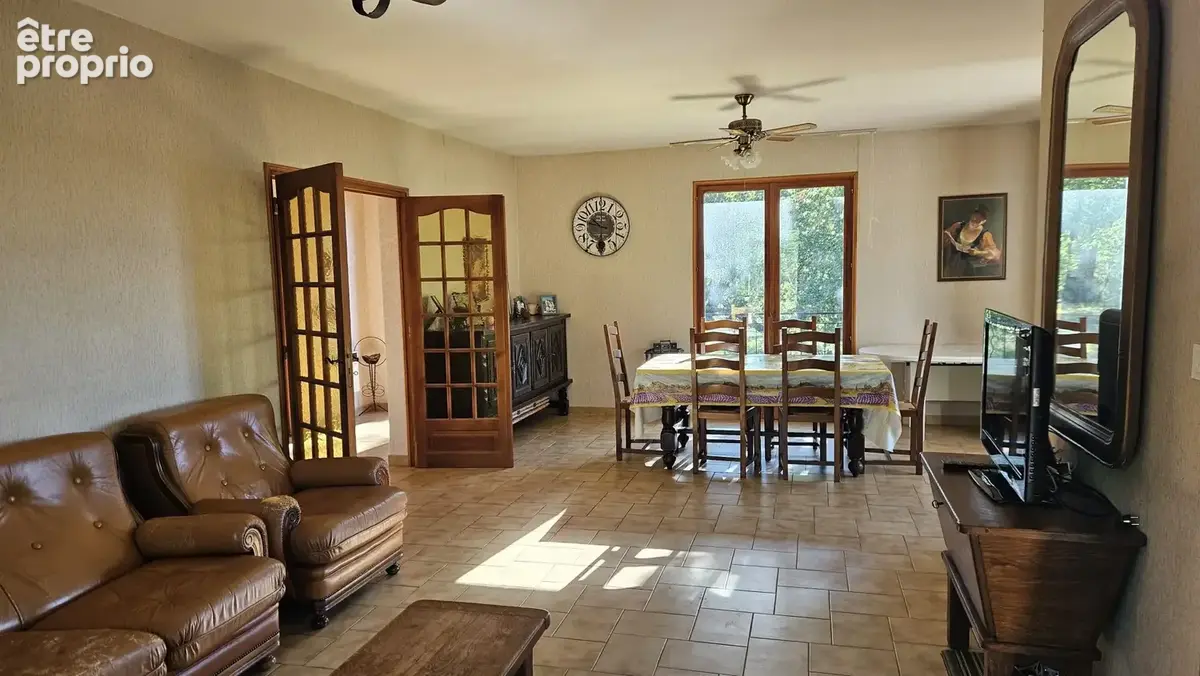 Maison 10 pièces 190 m² à vendre à Vals-Les-Bains (07600) - photo 6