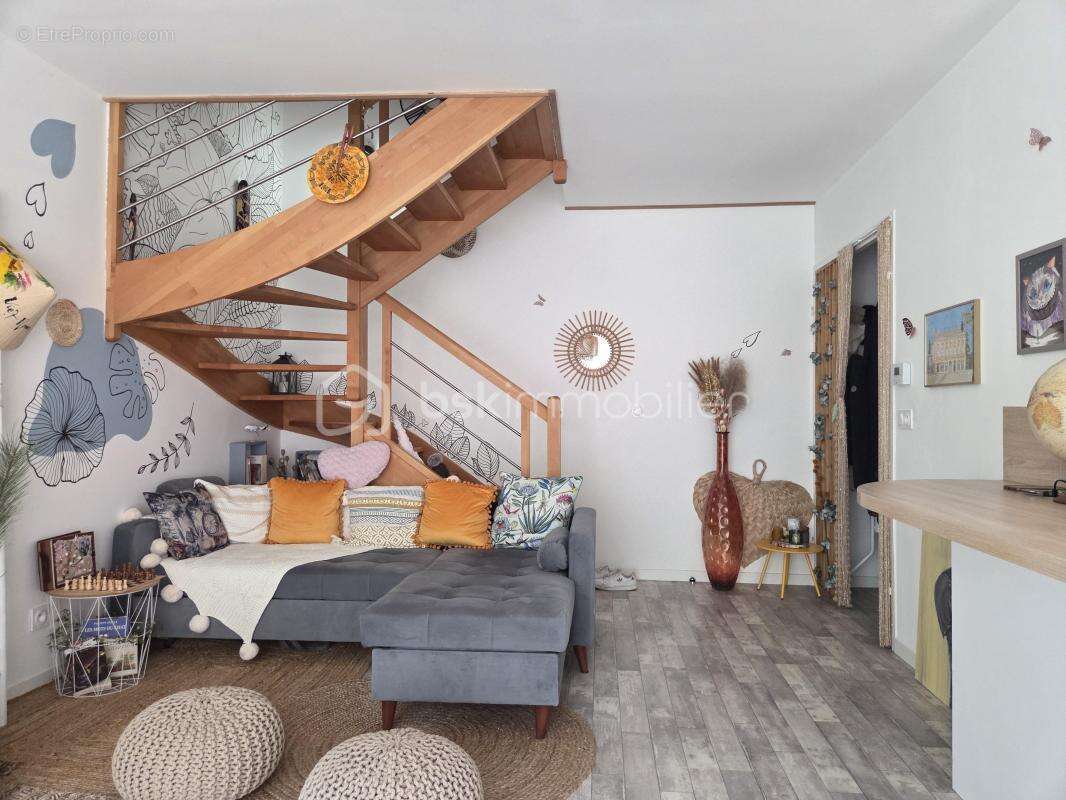Maison à MONTLOUIS-SUR-LOIRE