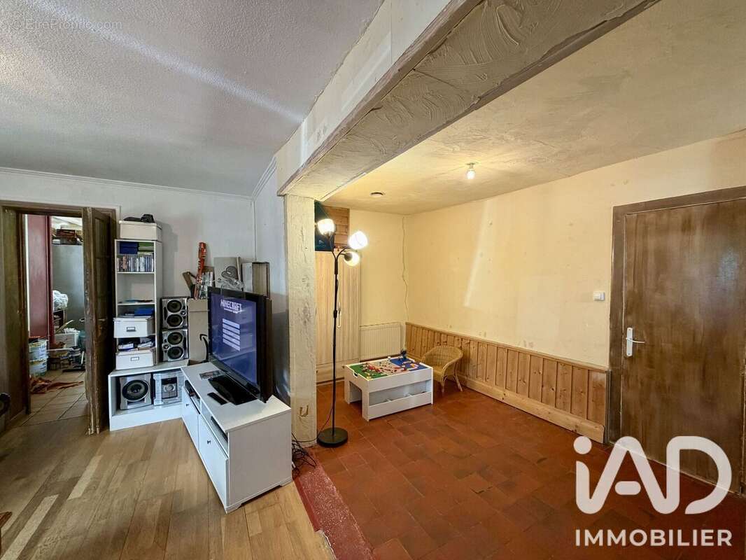 Photo 8