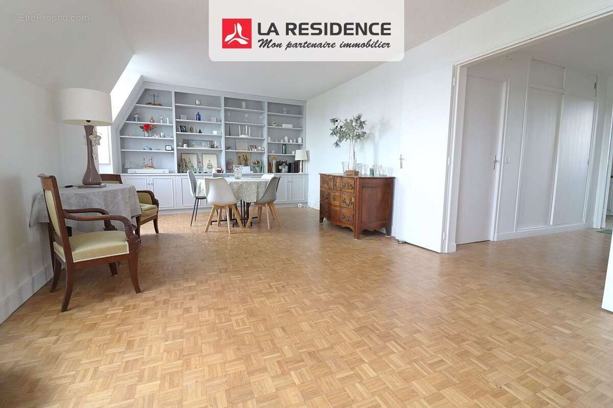 Appartement à VERSAILLES