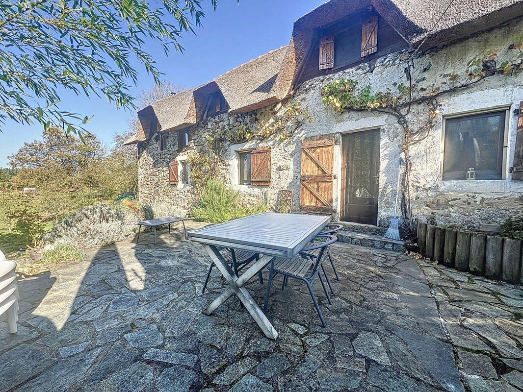 Maison à ANTIGNAC