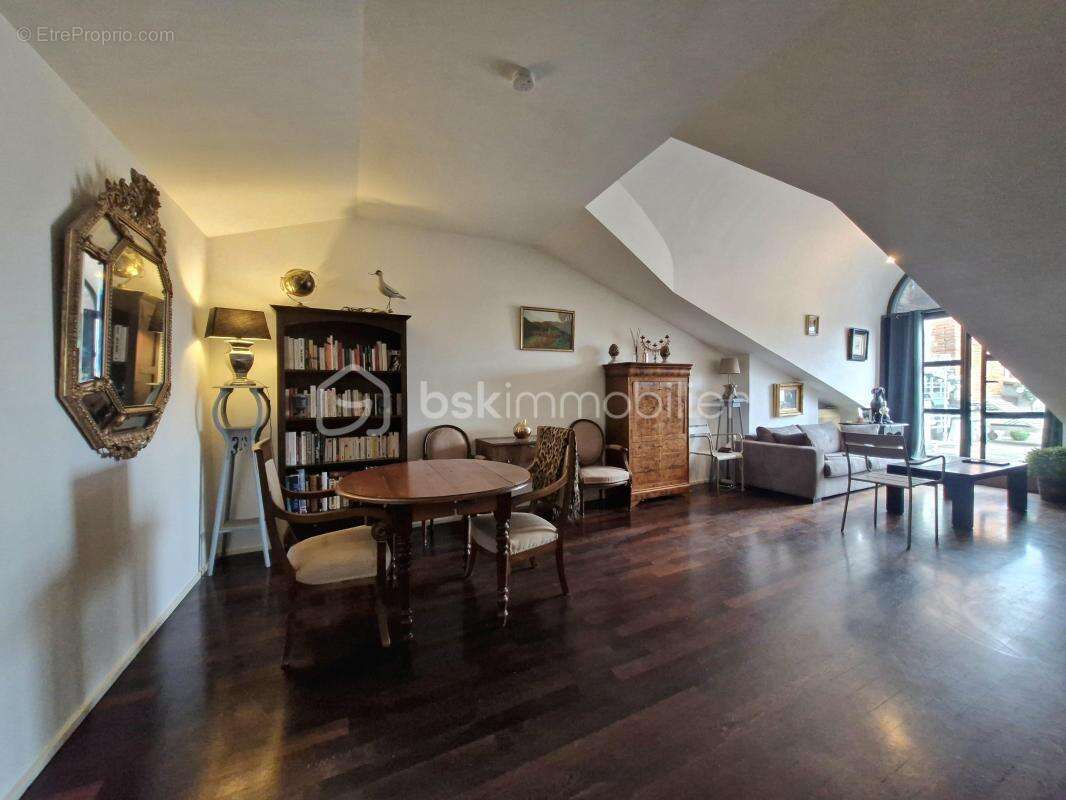 Appartement d'exeption,4e et dernier étage, calme, climatisé, terrasse de 11 m2, vue sur les toits, au cœur des Carmes - photo 5
