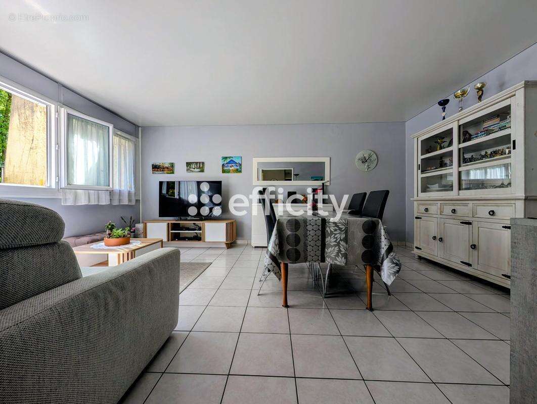 Appartement à ENGHIEN-LES-BAINS