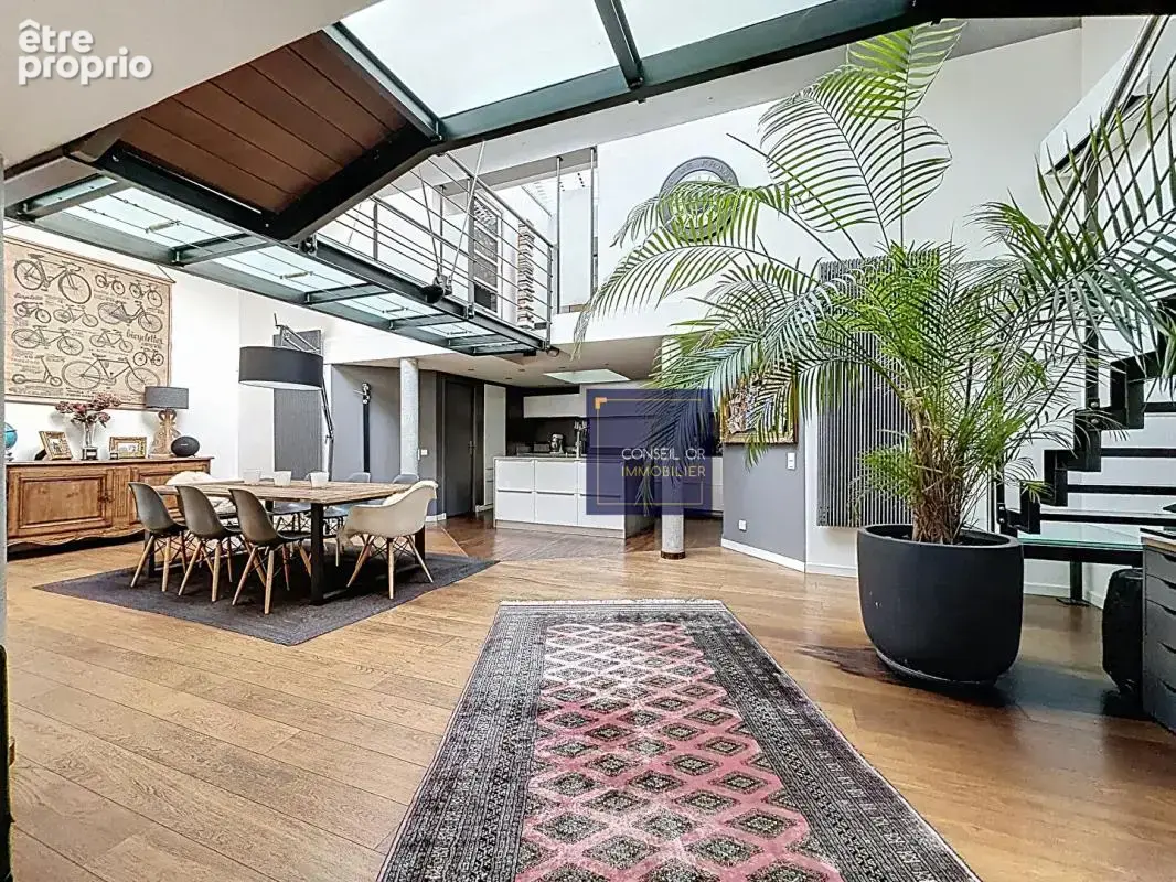 Loft atypique 180m2 - Jardin privatif - proximité immédiate  métro B Lyon Gerland - photo 6