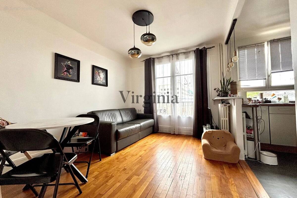 Appartement à CHARENTON-LE-PONT