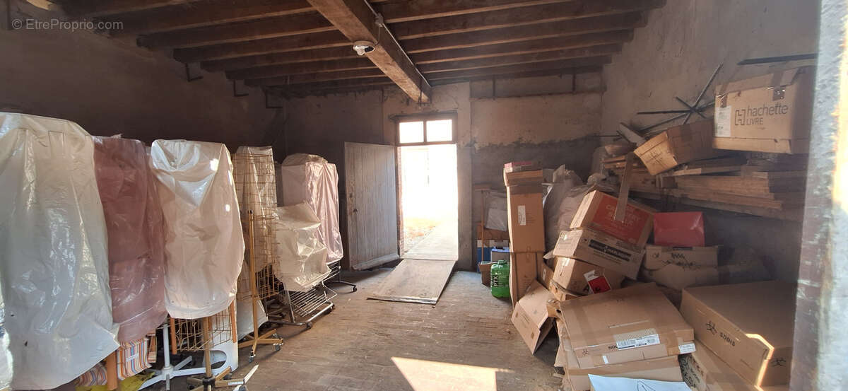 Appartement à VILLENEUVE-L'ARCHEVEQUE