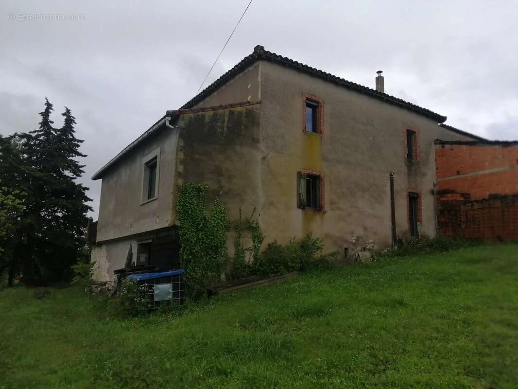 Maison à CAHUZAC-SUR-VERE