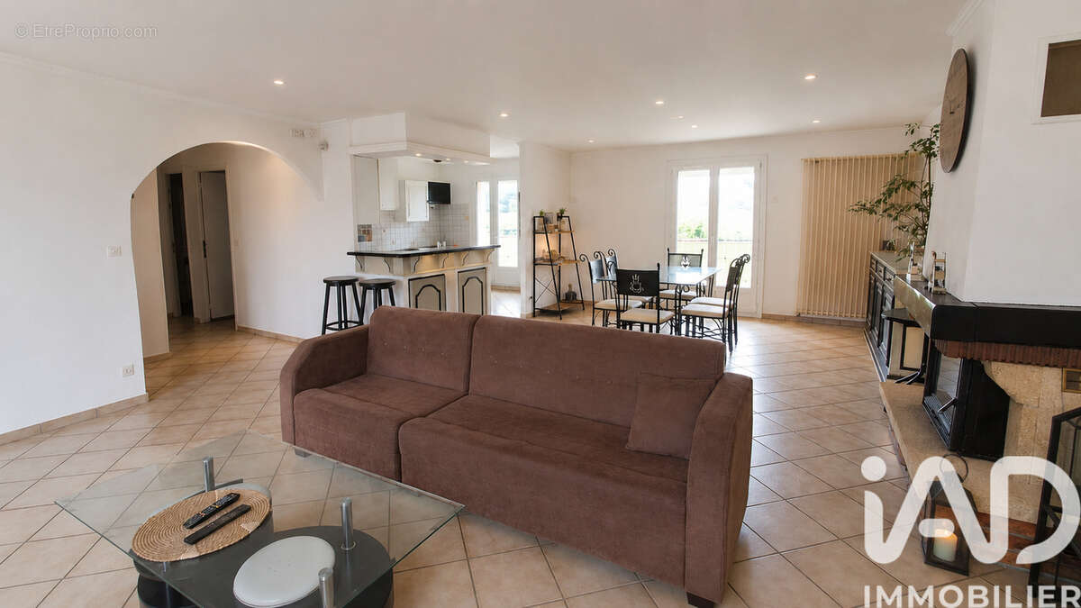 Photo 3 - Maison à LONGEAULT