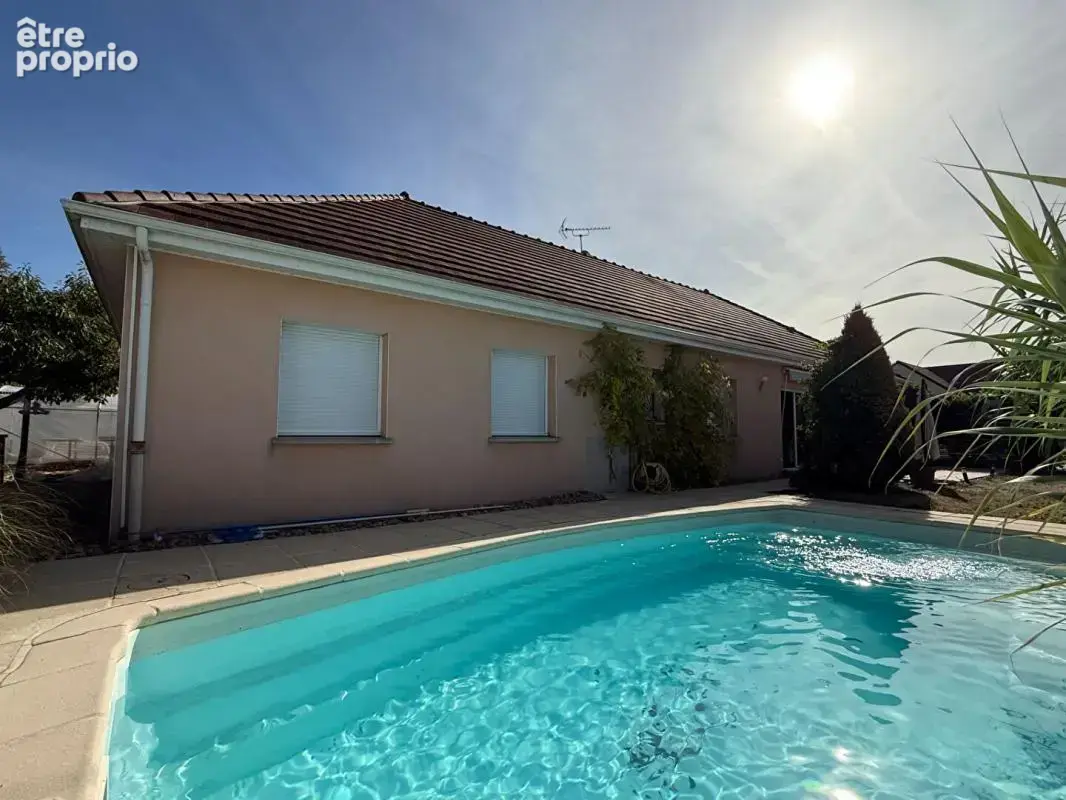 Maison à YZEURE