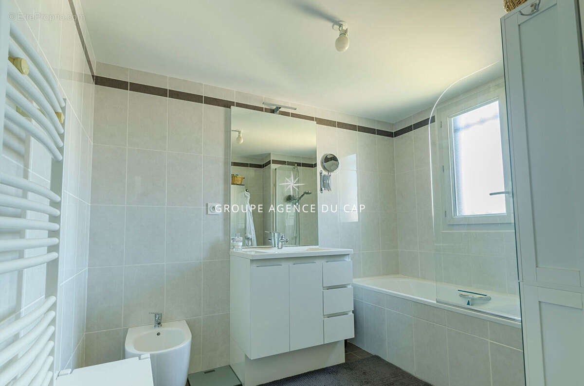 Appartement Frejus 4 pièce(s) 91.82 m2 - photo 9