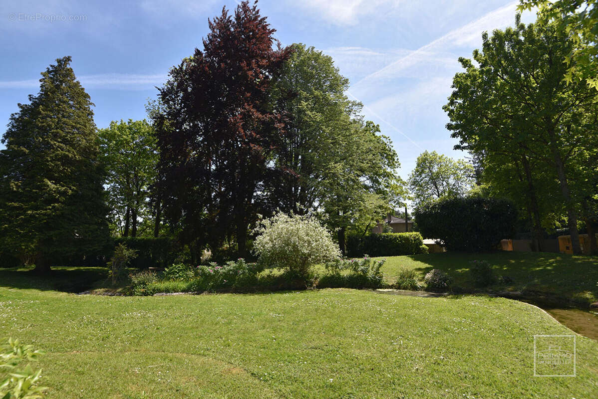 Maison à SAINT-CYR-AU-MONT-D'OR