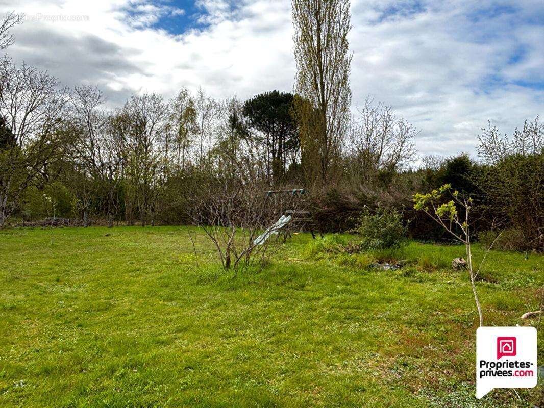 Maison à YVRE-L'EVEQUE