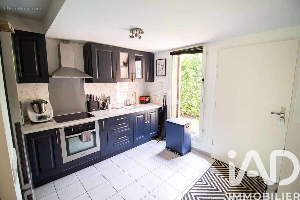 Photo 5 - Appartement à SAINTE-GENEVIEVE-DES-BOIS