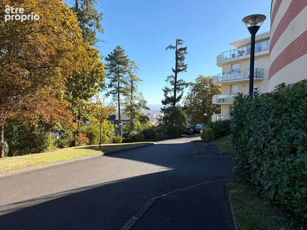 Appartement T2 avec terrasse et vue cathédrale - photo 8
