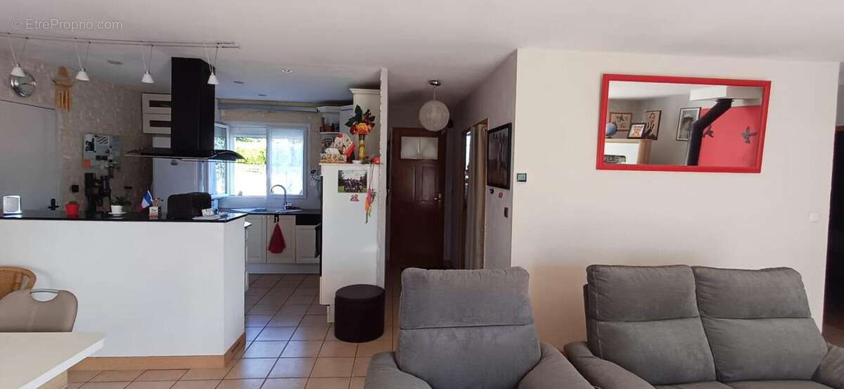 Maison  plain pieds 80 m2   12mn TGV - photo 11