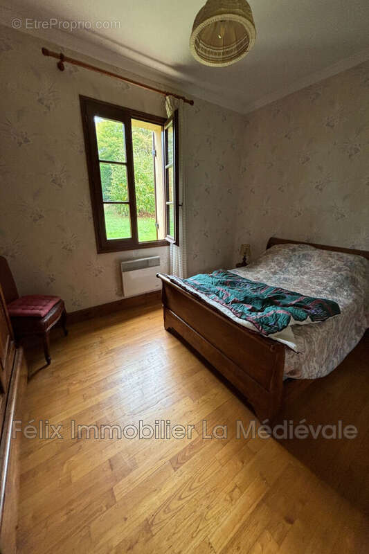 Maison à CARSAC-AILLAC