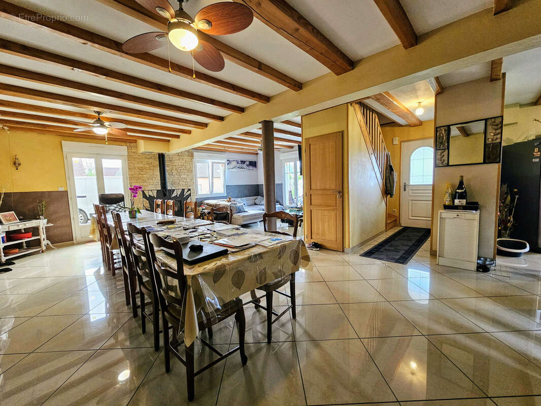 Maison à FROTEY-LES-LURE